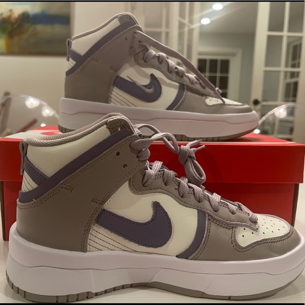 BRAND NEW: Nike Women Dunk High Up.